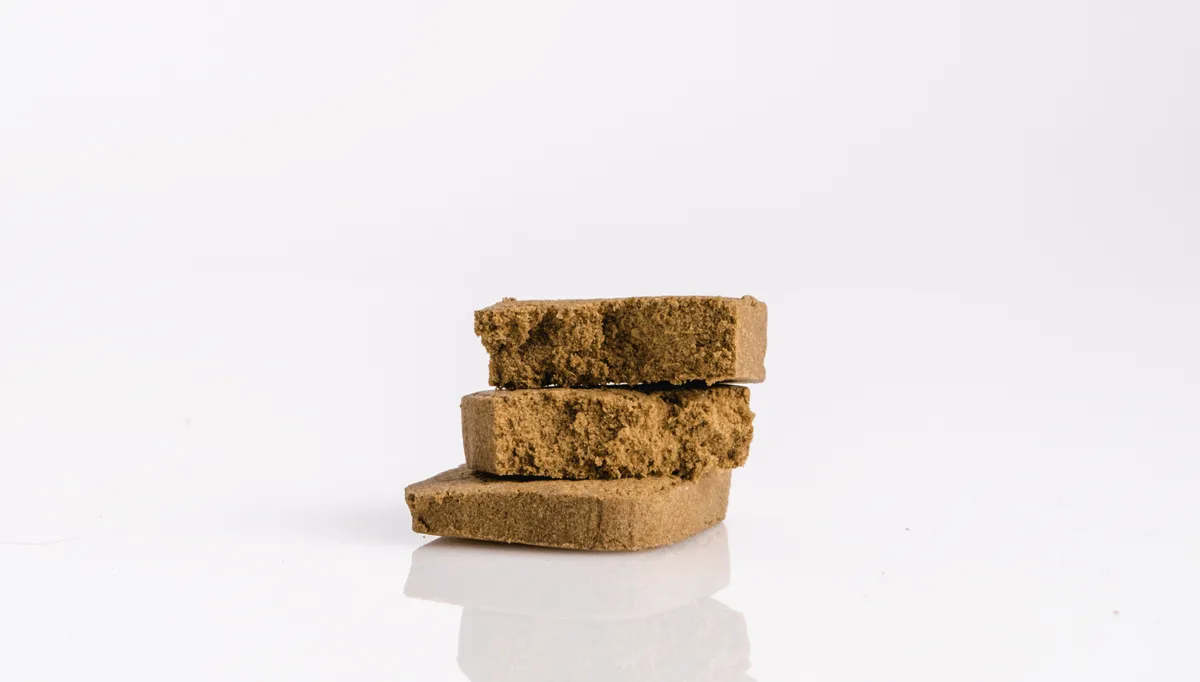 Le tamisage à sec du hash : une méthode clé pour une résine de qualité